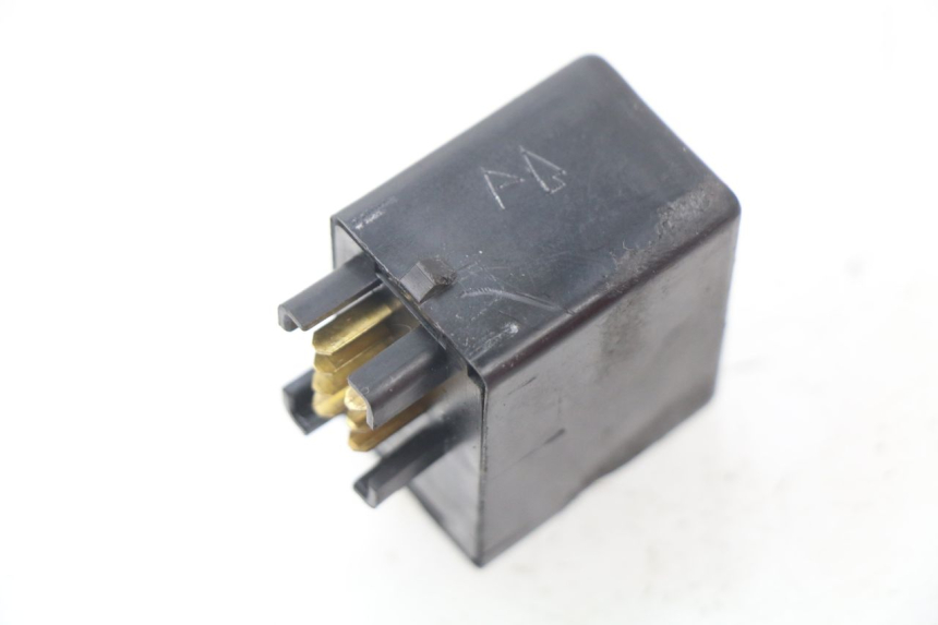 photo de PRZERYWACZ KIERUNKOWSKAZÓW SUZUKI GSX-R GSXR K16 1000 (2012 - 2016) - Szczegół części