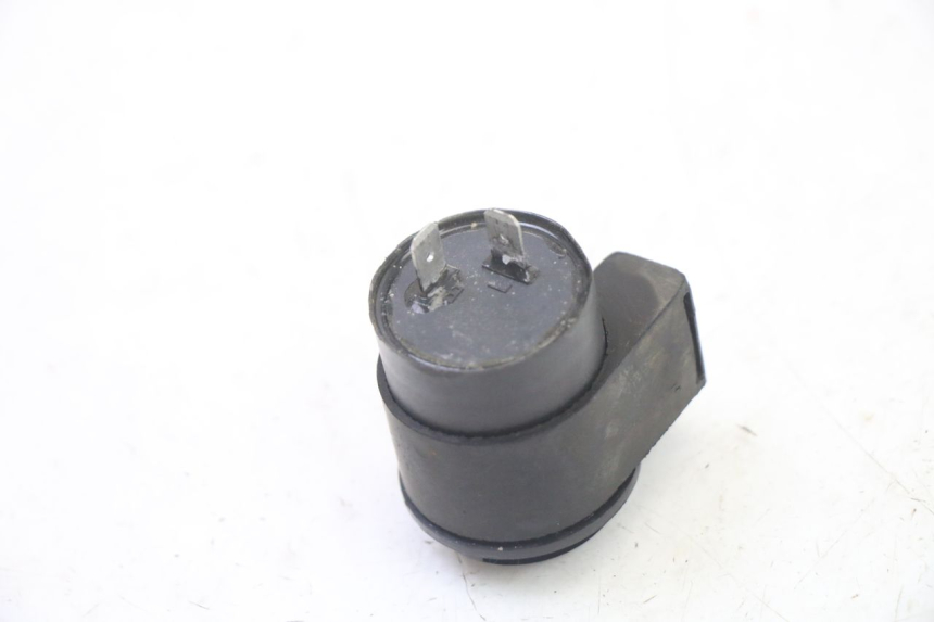 photo de PRZEKAŹNIK KIERUNKOWSKAZU SYM JET 14 4T 50 (2018 - 2022) - Zoom stanu zużycia