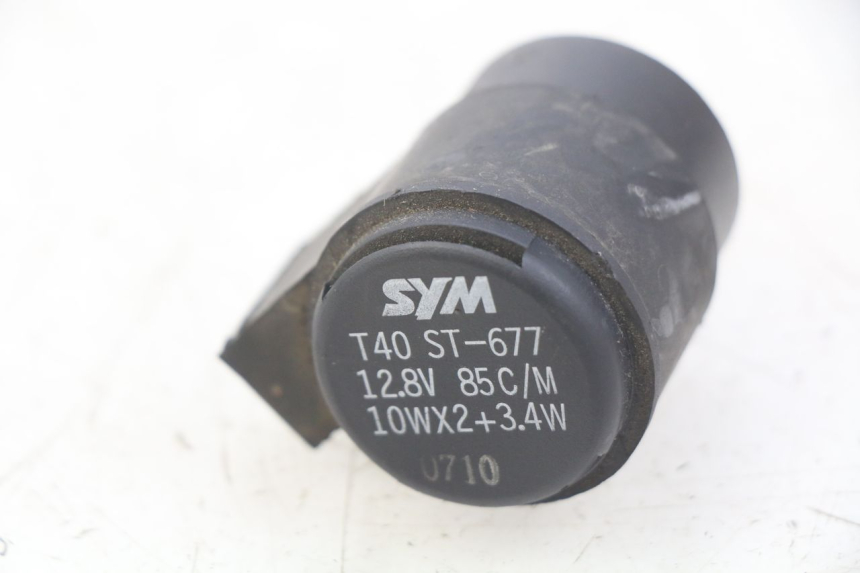 photo de PRZEKAŹNIK KIERUNKOWSKAZU SYM JET EURO X 2T 50 (2003 - 2007) - Szczegół części