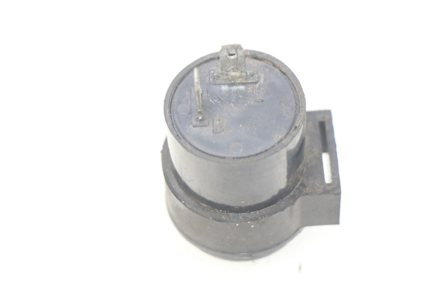 photo de PRZERYWACZ KIERUNKOWSKAZÓW PEUGEOT KISBEE 2T 50 (2010 - 2017) - Zoom stanu zużycia