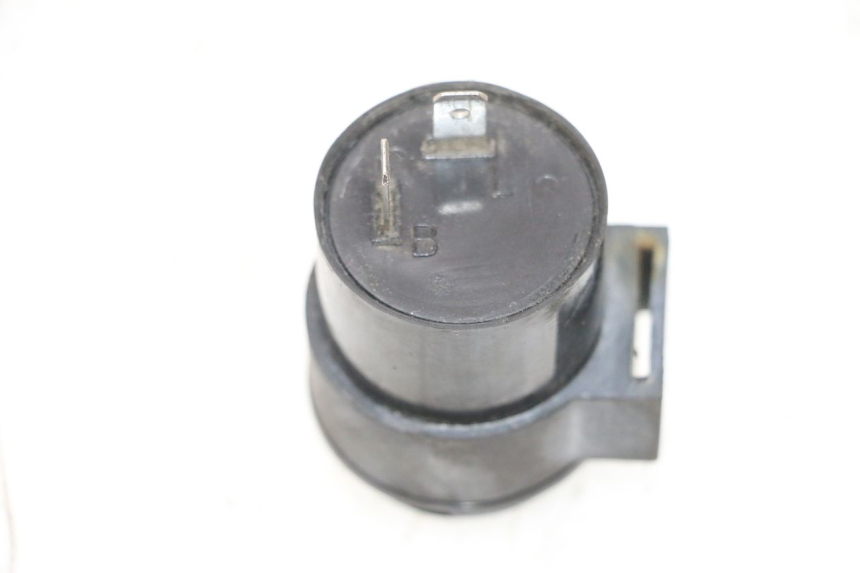 photo de PRZERYWACZ KIERUNKOWSKAZÓW PEUGEOT KISBEE 2T 50 (2010 - 2017) - Szczegół części