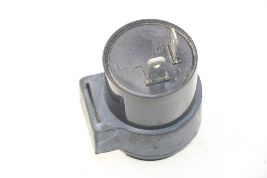 photo de PRZERYWACZ KIERUNKOWSKAZÓW PEUGEOT KISBEE 4T 50 (2018 - 2022) - Zoom stanu zużycia