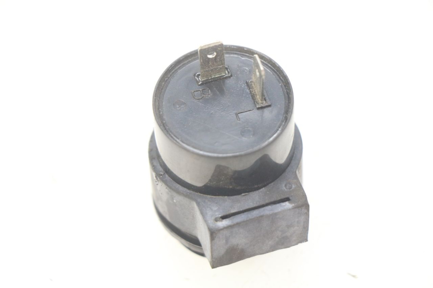 photo de PRZERYWACZ KIERUNKOWSKAZÓW PEUGEOT KISBEE 4T 50 (2018 - 2022) - Zoom stanu zużycia