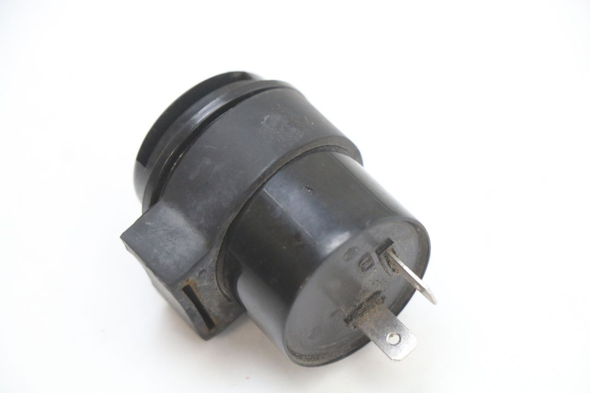 photo de PRZERYWACZ KIERUNKOWSKAZÓW PEUGEOT KISBEE 4T 50 (2018 - 2022) - Zoom stanu zużycia