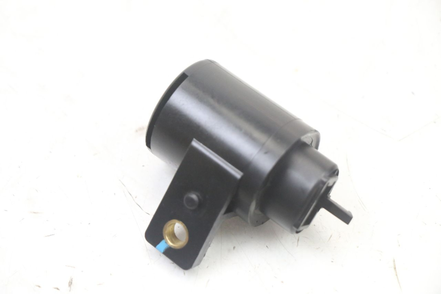 photo de PRZEKAŹNIK KIERUNKOWSKAZU KYMCO XCITING 500 (2007 - 2010) - Zoom stanu zużycia