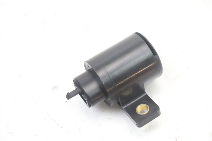 photo de PRZEKAŹNIK KIERUNKOWSKAZU KYMCO XCITING 500 (2007 - 2010) - Inny kąt widzenia