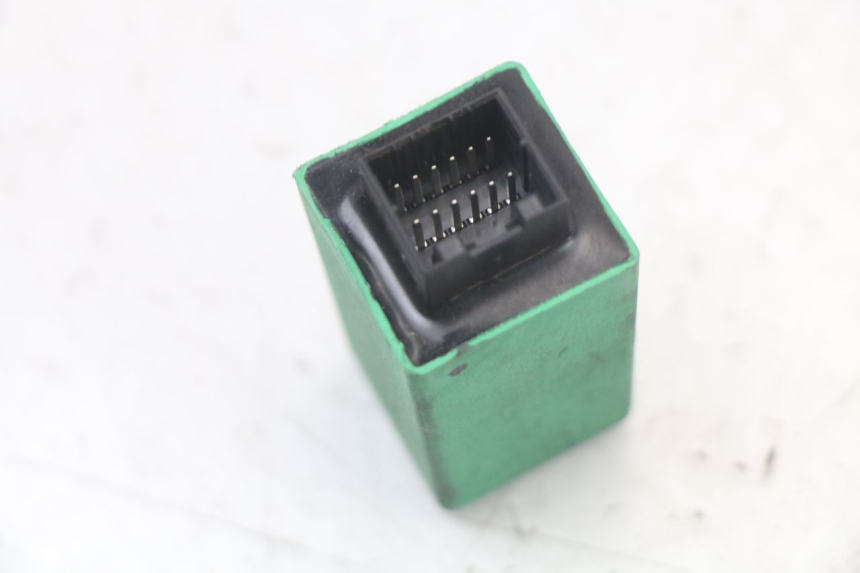 photo de PRZEKAŹNIK KIERUNKOWSKAZU PIAGGIO MP3 HPE 350 (2018 - 2020) - Zoom stanu zużycia