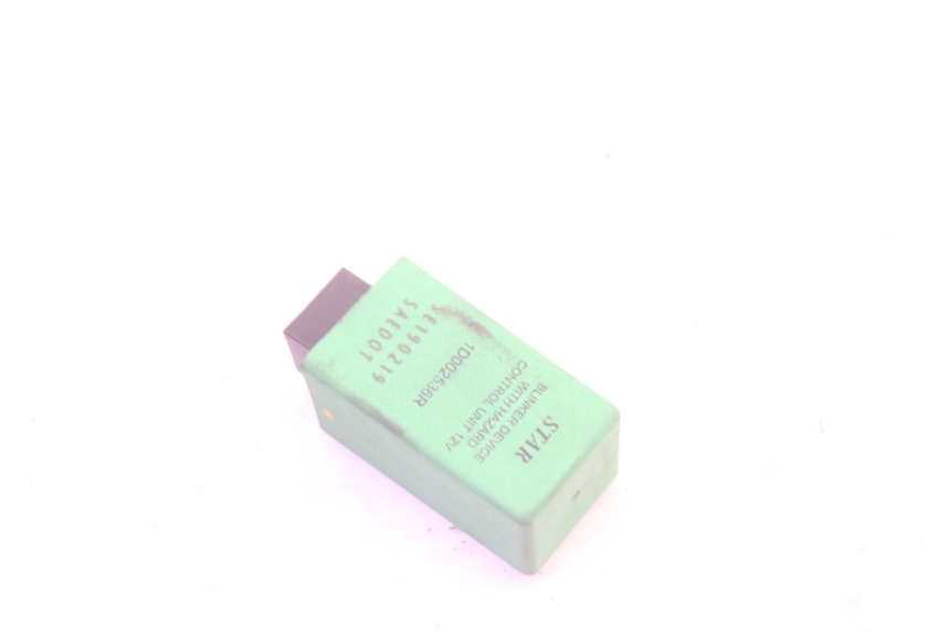 photo de PRZEKAŹNIK KIERUNKOWSKAZU PIAGGIO MP3 HPE 350 (2018 - 2020) - Szczegół części