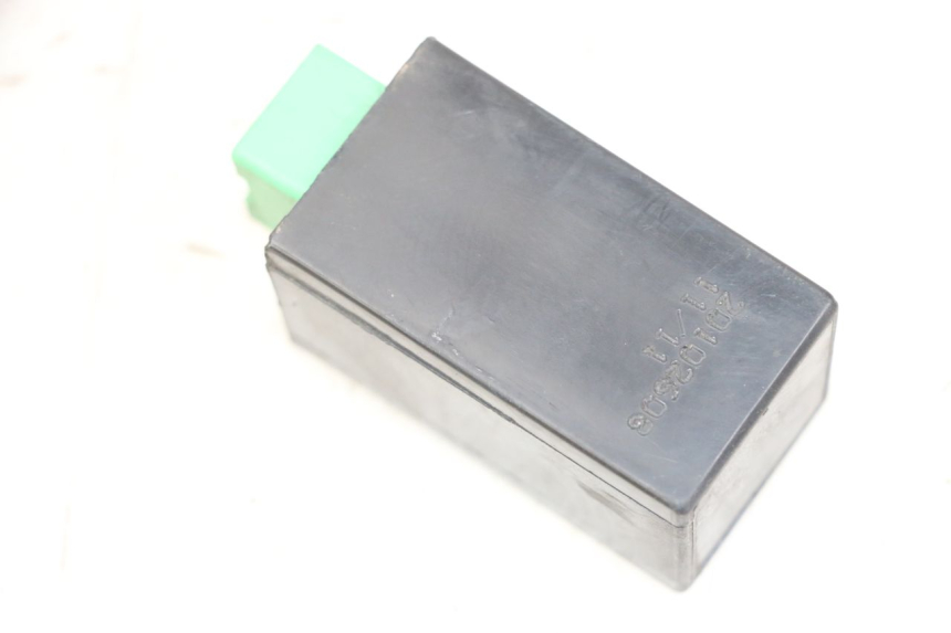 photo de PRZEKAŹNIK KIERUNKOWSKAZU PIAGGIO MP3 LT 300 (2010 - 2016) - Szczegół części