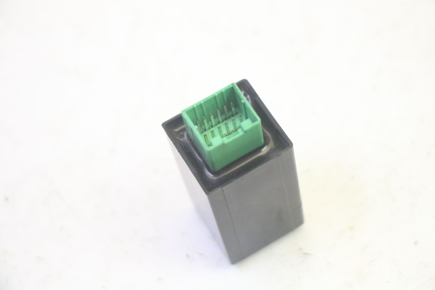 photo de PRZERYWACZ KIERUNKOWSKAZÓW PIAGGIO MP3 LT 400 (2007 - 2012) - Inny kąt widzenia