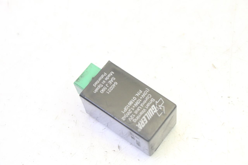 photo de PRZERYWACZ KIERUNKOWSKAZÓW PIAGGIO MP3 RL 250 (2006 - 2010) - Szczegół części