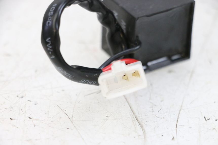 photo de PRZEKAŹNIK KIERUNKOWSKAZU YAMAHA MT-07 MT07 ABS 700 (2018 - 2020) - Szczegół części