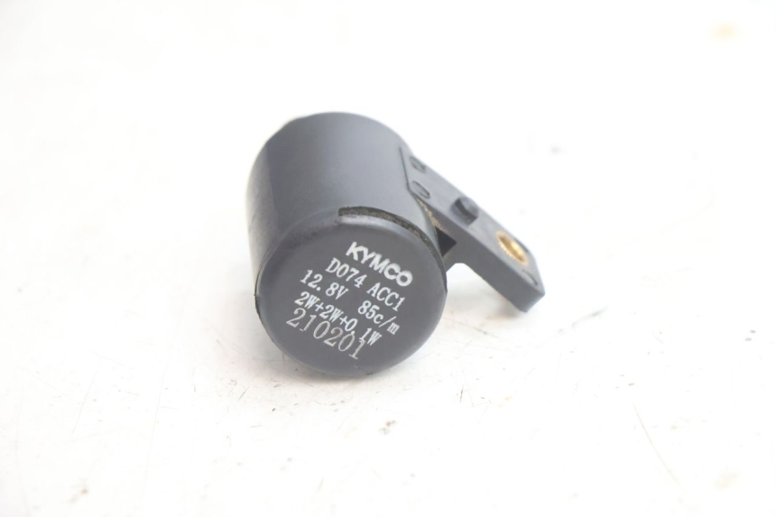 photo de PRZERYWACZ KIERUNKOWSKAZÓW KYMCO LIKE 4T 50 (2019 - 2025) - Zoom stanu zużycia