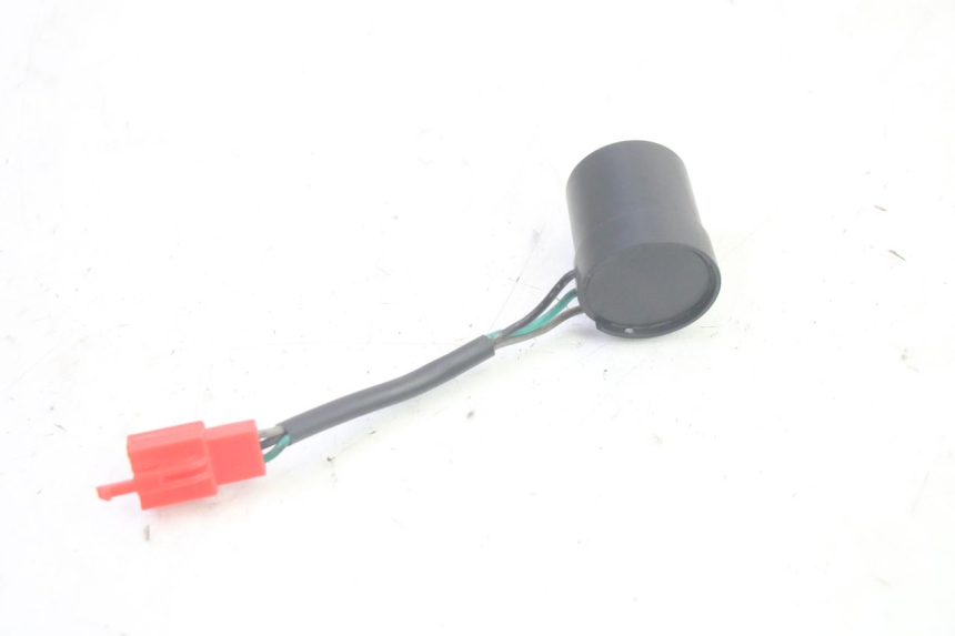 photo de PRZERYWACZ KIERUNKOWSKAZÓW JM MOTORS OLDIES GT 4T 50 (2018 - 2025) - Zoom stanu zużycia