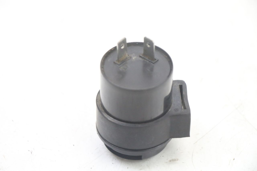 photo de PRZERYWACZ KIERUNKOWSKAZÓW PEUGEOT KISBEE 4T 50 (2018 - 2022) - Inny kąt widzenia