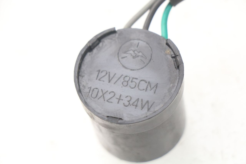 photo de PRZERYWACZ KIERUNKOWSKAZÓW JM MOTORS SANTANA 50 (2014 - 2023) - Szczegół części