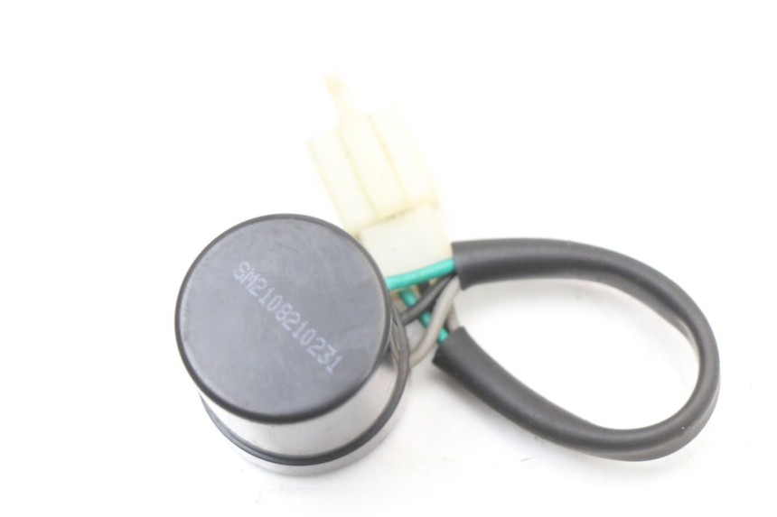 photo de PRZERYWACZ KIERUNKOWSKAZÓW JM MOTORS SANTANA 50 (2014 - 2023) - Inny kąt widzenia