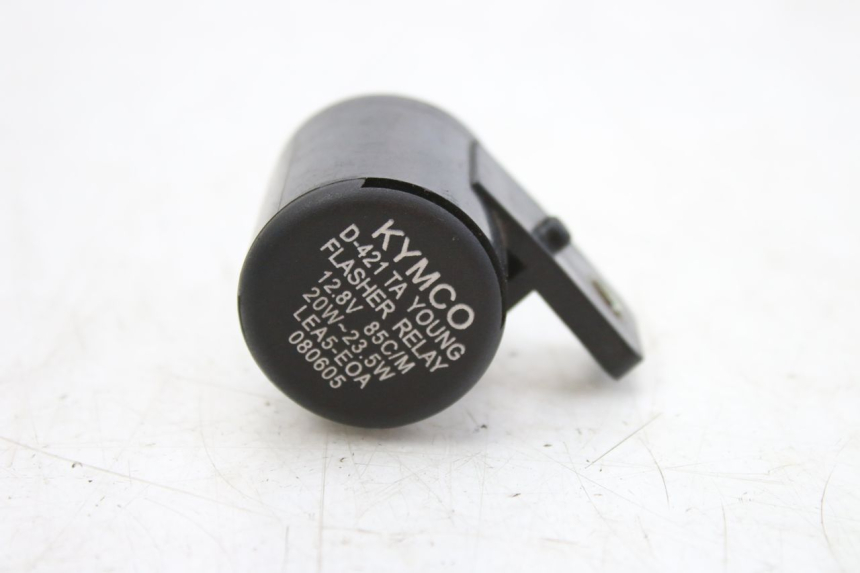 photo de PRZEKAŹNIK KIERUNKOWSKAZU KYMCO SENTO 100 (2008 - 2013) - Widok główny