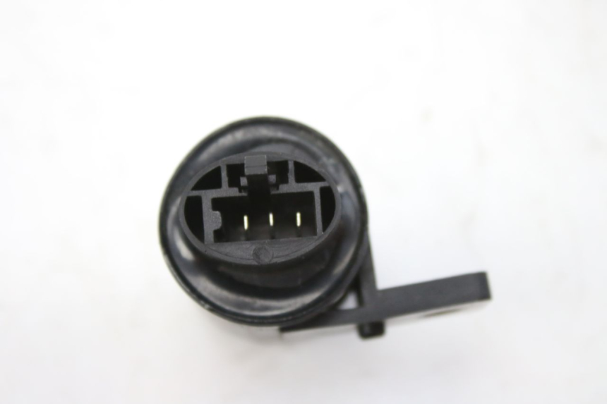 photo de PRZEKAŹNIK KIERUNKOWSKAZU KYMCO SENTO 100 (2008 - 2013) - Zoom stanu zużycia