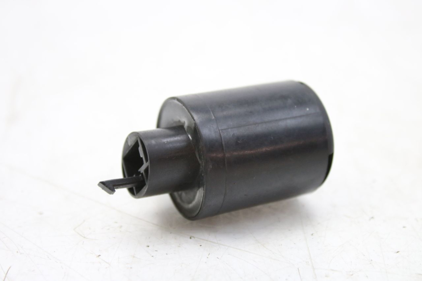 photo de PRZEKAŹNIK KIERUNKOWSKAZU KYMCO SENTO 100 (2008 - 2013) - Inny kąt widzenia