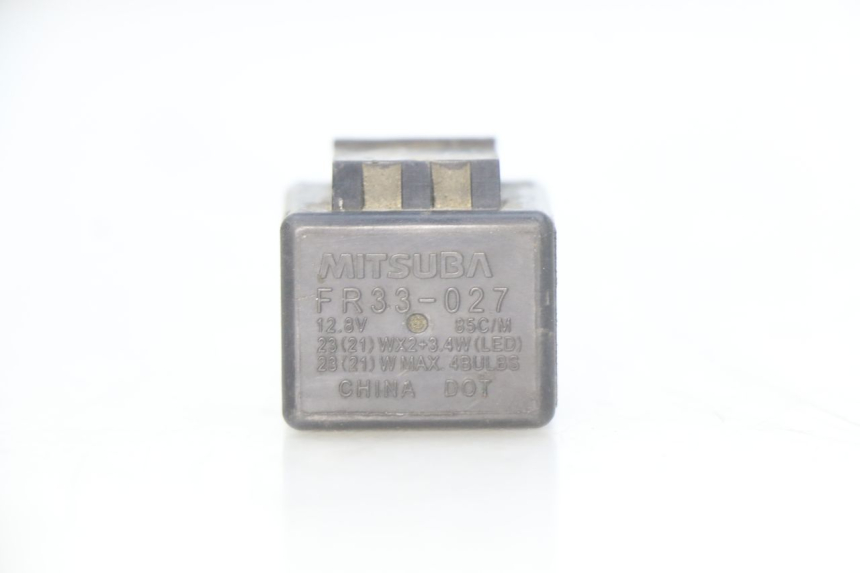 photo de PRZEKAŹNIK KIERUNKOWSKAZU HONDA SH ABS 125 (2012 - 2017) - Zoom stanu zużycia