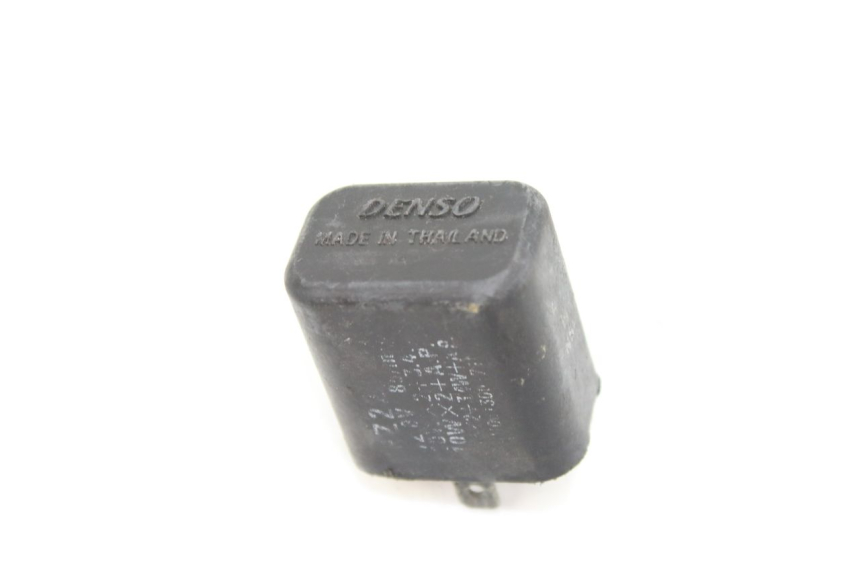 photo de PRZERYWACZ KIERUNKOWSKAZÓW YAMAHA SLIDER NAKED 50 (2004 - 2018) - Zoom stanu zużycia