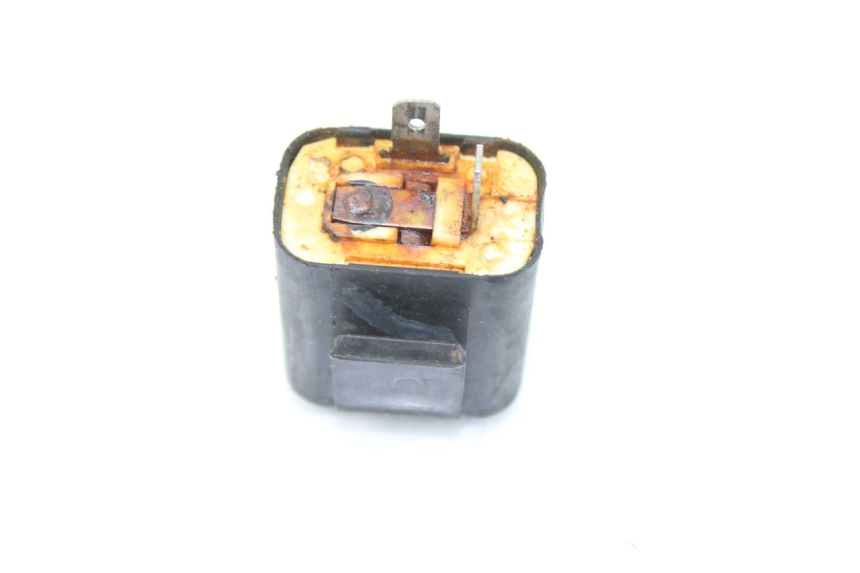 photo de PRZERYWACZ KIERUNKOWSKAZÓW YAMAHA SLIDER NAKED 50 (2004 - 2018) - Inny kąt widzenia