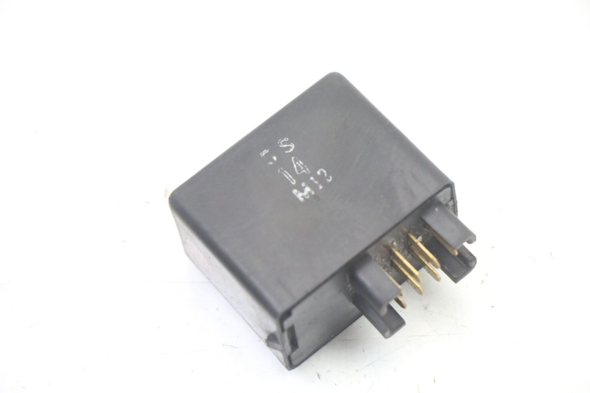 photo de PRZERYWACZ KIERUNKOWSKAZÓW SUZUKI BURGMAN 125 (2015 - 2017) - Zoom stanu zużycia