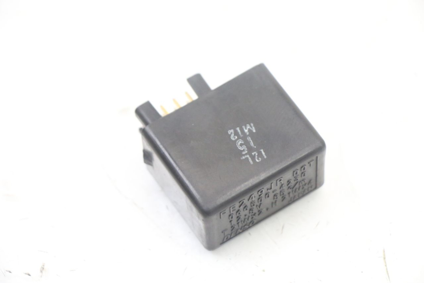 photo de PRZEKAŹNIK KIERUNKOWSKAZU SUZUKI GSX F GSXF 650 (2007 - 2015) - Szczegół części