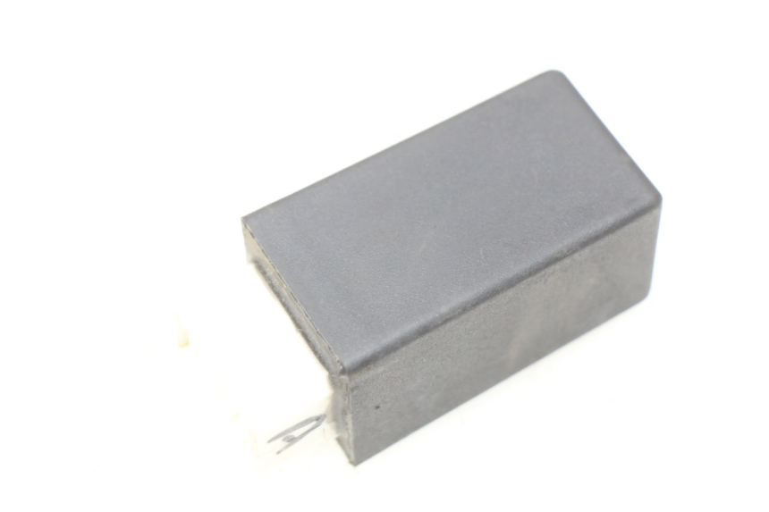 photo de PRZEKAŹNIK KIERUNKOWSKAZU APRILIA SXR 50 (2021 - 2023) - Zoom stanu zużycia