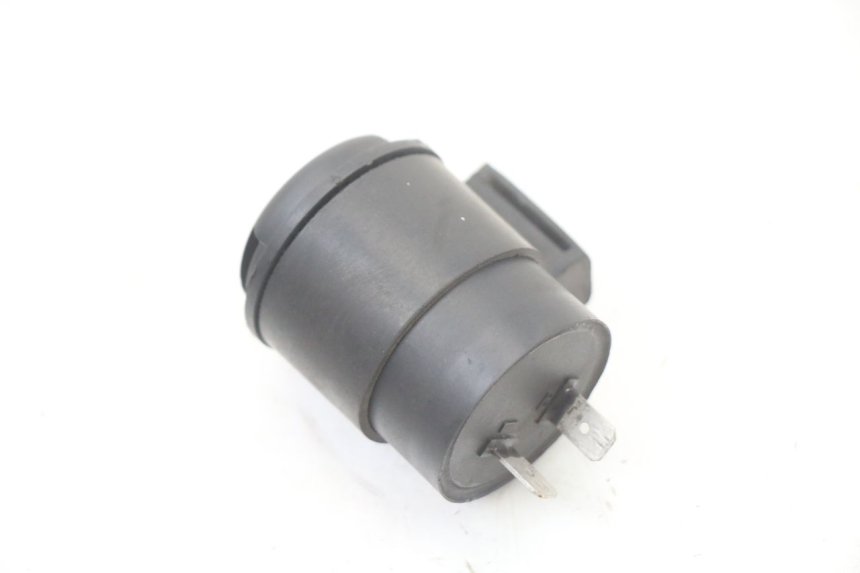 photo de PRZEKAŹNIK KIERUNKOWSKAZU SYM JET 14 4T 50 (2018 - 2022) - Zoom stanu zużycia