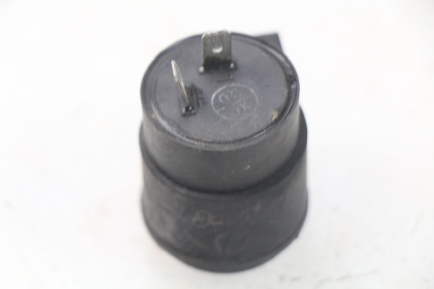 photo de PRZERYWACZ KIERUNKOWSKAZÓW SYM SYMPHONY 50 (2009 - 2015) - Szczegół części