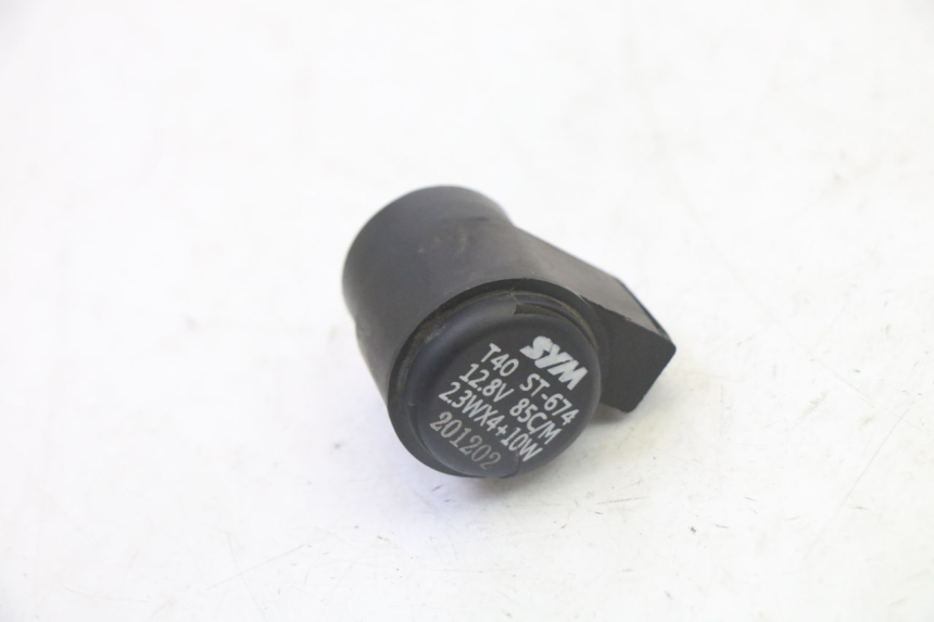 photo de PRZEKAŹNIK KIERUNKOWSKAZU PEUGEOT TWEET PRO CARGO 50 (2018 - 2022) - Zoom stanu zużycia