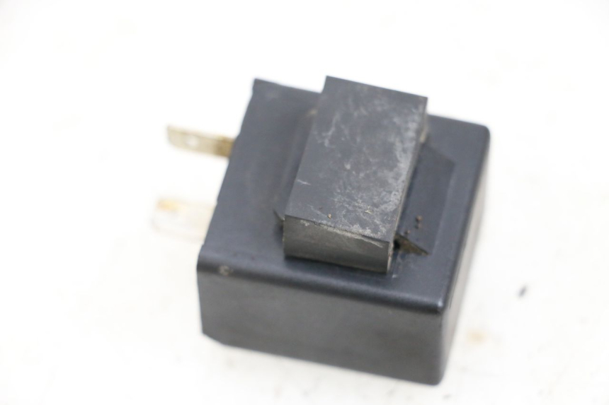 photo de PRZERYWACZ KIERUNKOWSKAZÓW SUZUKI UH BURGMAN 125 (2002 - 2006) - Zoom stanu zużycia