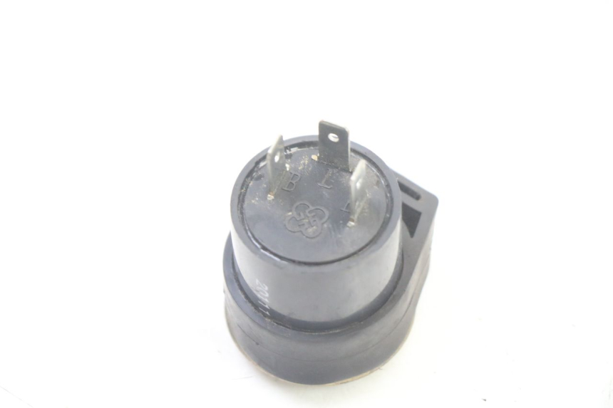 photo de PRZERYWACZ KIERUNKOWSKAZÓW PEUGEOT V-CLIC VCLIC 50 (2007 - 2013) - Zoom stanu zużycia