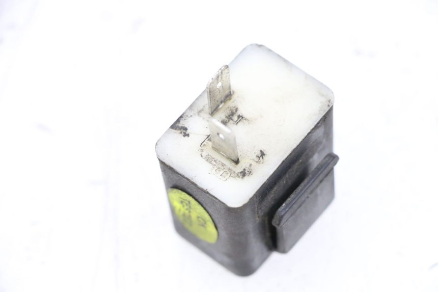 photo de PRZEKAŹNIK KIERUNKOWSKAZU PIAGGIO VESPA GTS SUPER IE 125 (2009 - 2016) - Szczegół części