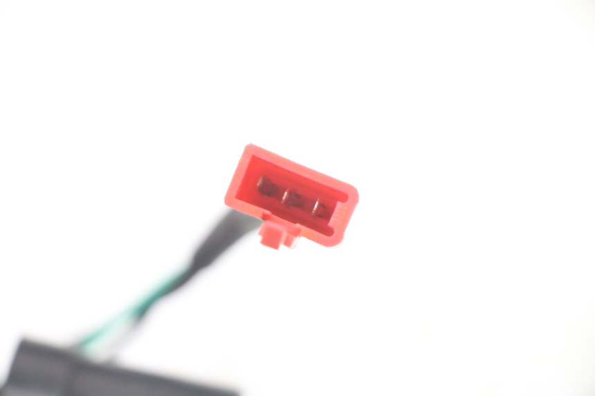 photo de PRZERYWACZ KIERUNKOWSKAZÓW VONROAD YIBEN 125 (2006 - 2010) - Inny kąt widzenia