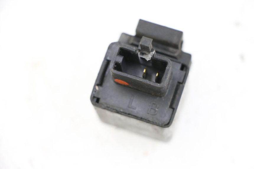 photo de PRZEKAŹNIK KIERUNKOWSKAZU YAMAHA X-MAX XMAX 125 (2010 - 2013) - Zoom stanu zużycia