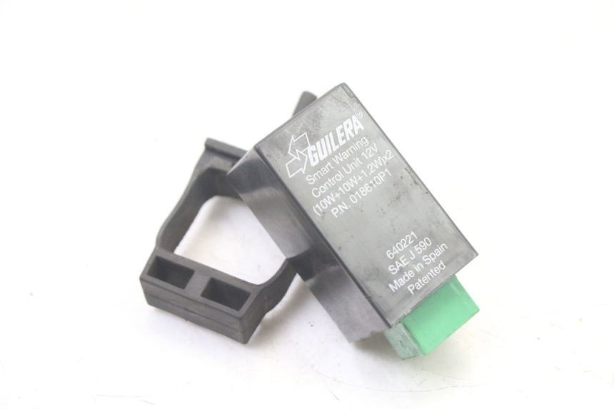 photo de PRZERYWACZ KIERUNKOWSKAZÓW PIAGGIO XEVO - X EVO 125 (2007 - 2017) - Szczegół części