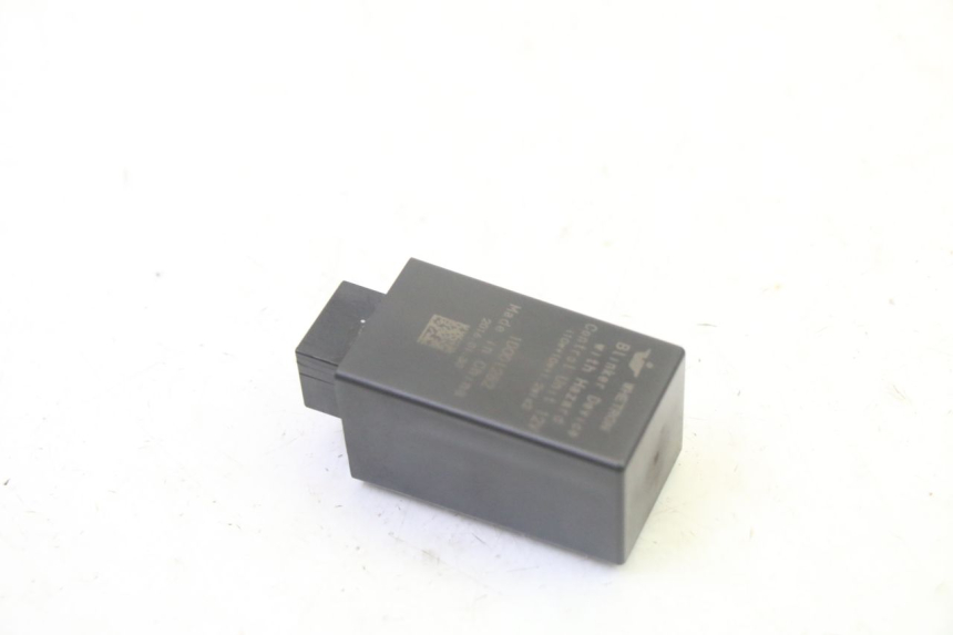 photo de PRZERYWACZ KIERUNKOWSKAZÓW PIAGGIO XEVO - X EVO 125 (2007 - 2017) - Szczegół części