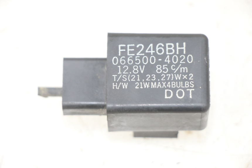 photo de PRZERYWACZ KIERUNKOWSKAZÓW YAMAHA XJN DIVERSION 600 (2000 - 2003) - Widok główny