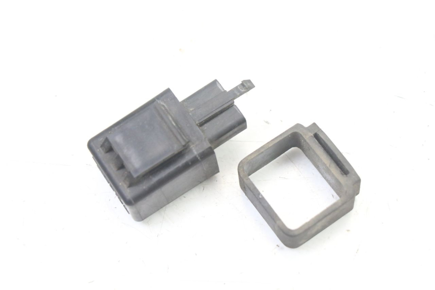 photo de PRZEKAŹNIK KIERUNKOWSKAZU YAMAHA FZS FAZER 600 (2001 - 2003) - Inny kąt widzenia