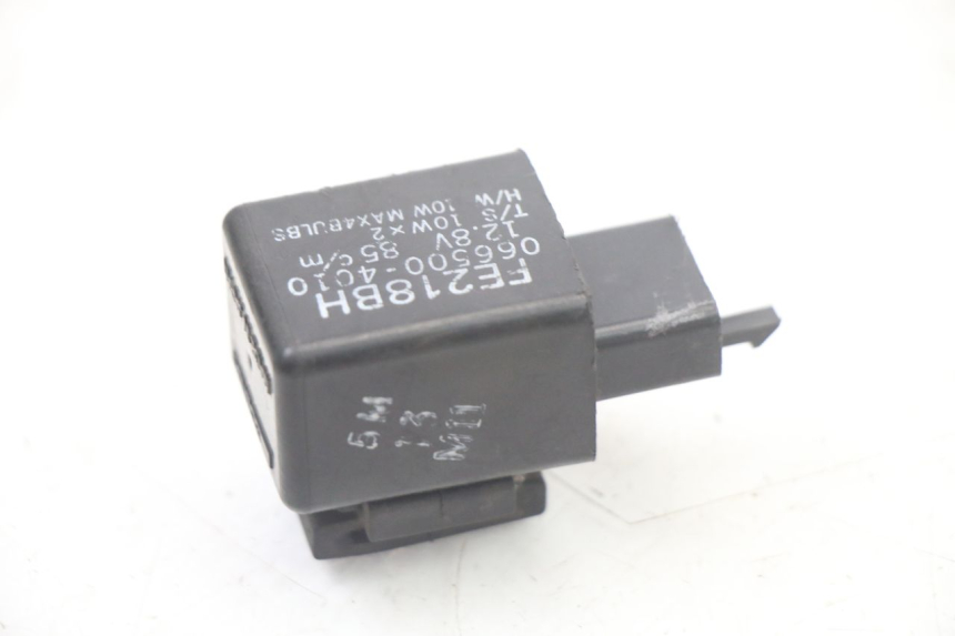 photo de PRZERYWACZ KIERUNKOWSKAZÓW YAMAHA X-MAX XMAX ABS 250 (2010 - 2014) - Szczegół części