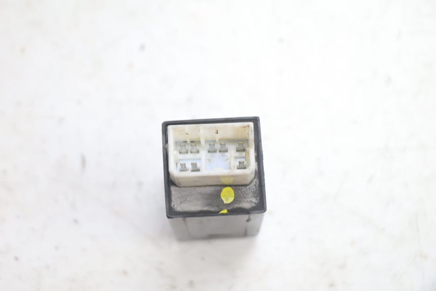 photo de PRZEKAŹNIK KIERUNKOWSKAZU YAMAHA YP MAJESTY 125 (2002 - 2006) - Inny kąt widzenia