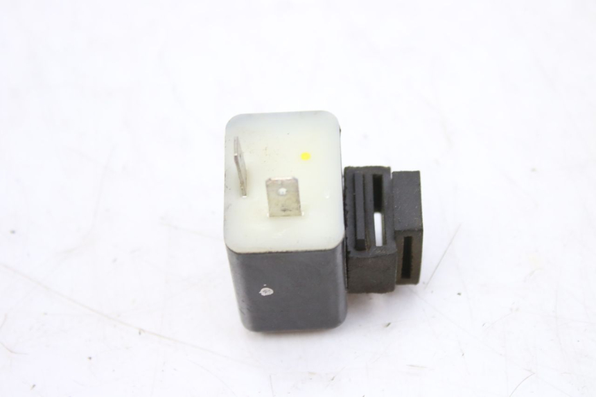 photo de PRZERYWACZ KIERUNKOWSKAZÓW PIAGGIO ZIP 4T 50 (2018 - 2020) - Inny kąt widzenia