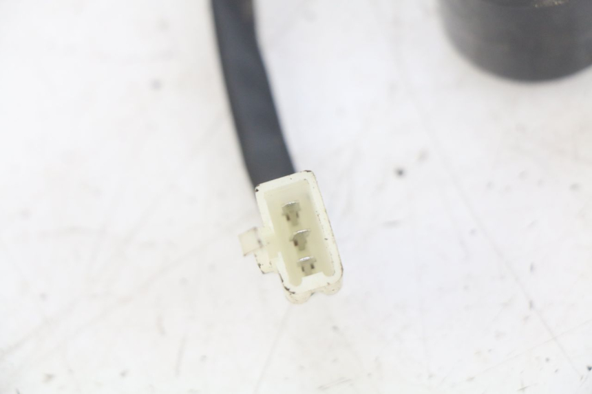 photo de PRZERYWACZ KIERUNKOWSKAZÓW UNIVERSAL BIKE ZN50QT-11B 50 (2018 - 2021) - Zoom stanu zużycia