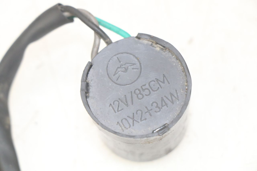 photo de PRZERYWACZ KIERUNKOWSKAZÓW UNIVERSAL BIKE ZN50QT-11B 50 (2018 - 2021) - Inny kąt widzenia