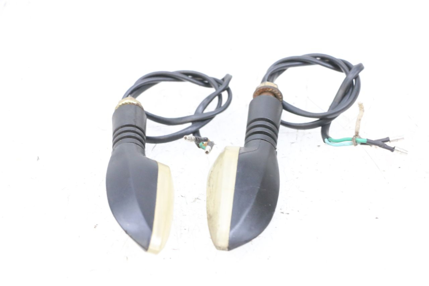 photo de KIERUNKOWSKAZ TYLNY MAG POWER BOMBERS 4T 50 (2016 - 2026) - Zbliżenie techniczne