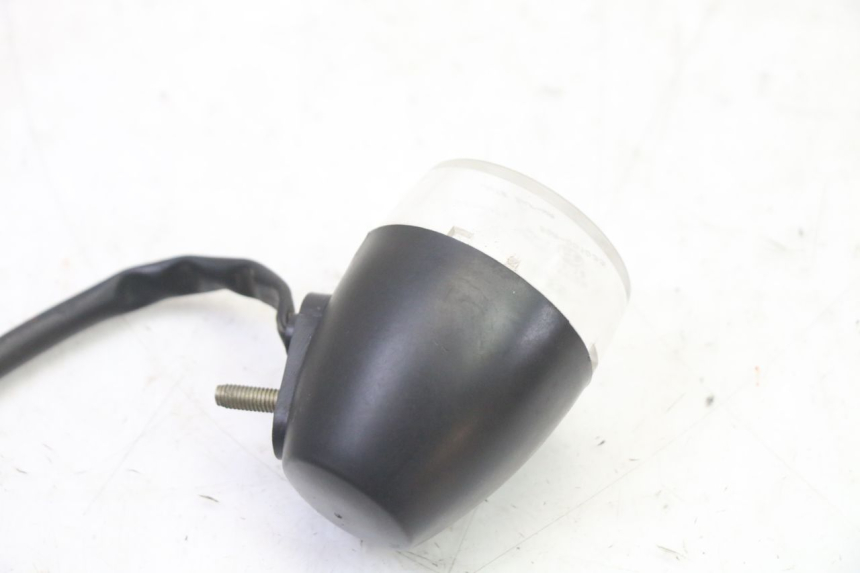 photo de PRAWY TYLNY KIERUNKOWSKAZ KYMCO AGILITY 4T 50 (2005 - 2018) - Zbliżenie techniczne