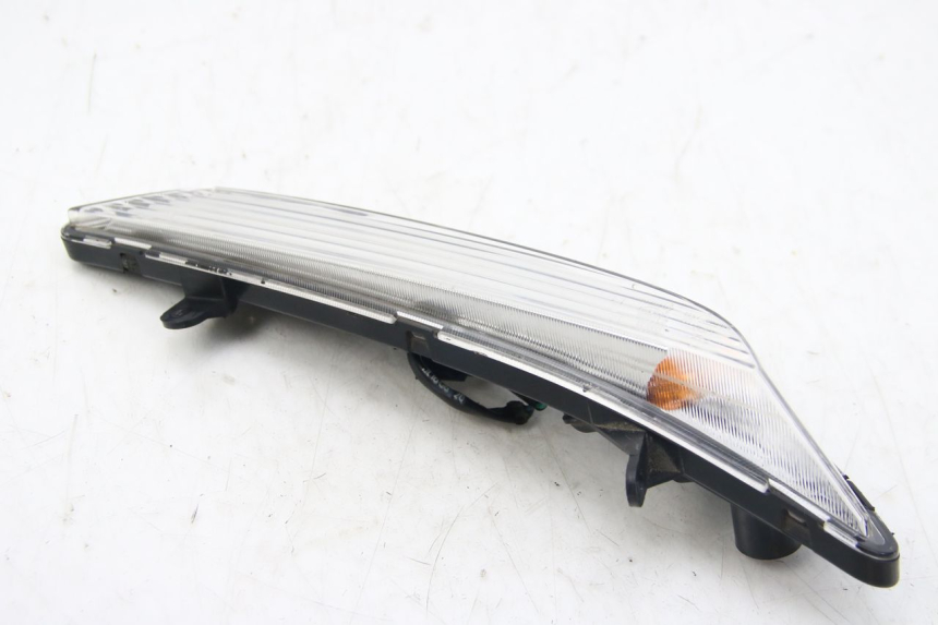 photo de PRAWY TYLNY KIERUNKOWSKAZ ECCITY ARTELEC 670 1 (2013 - 2017) - Szczegół części